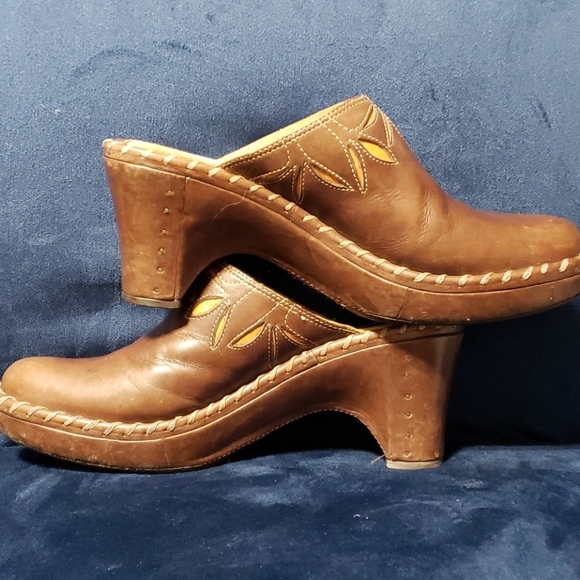 Frye slide on leather heeled clog mule cutout 🔥 - Picture 3 of 9